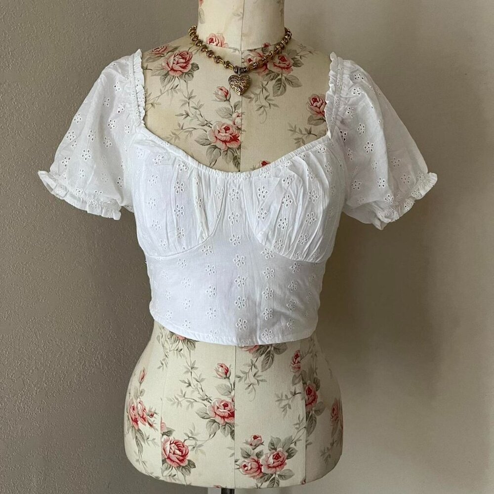 Hollister White Eyelet Puff Sleeve Crop Top